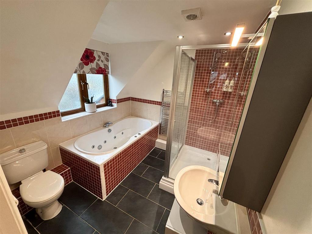 En suite bathroom