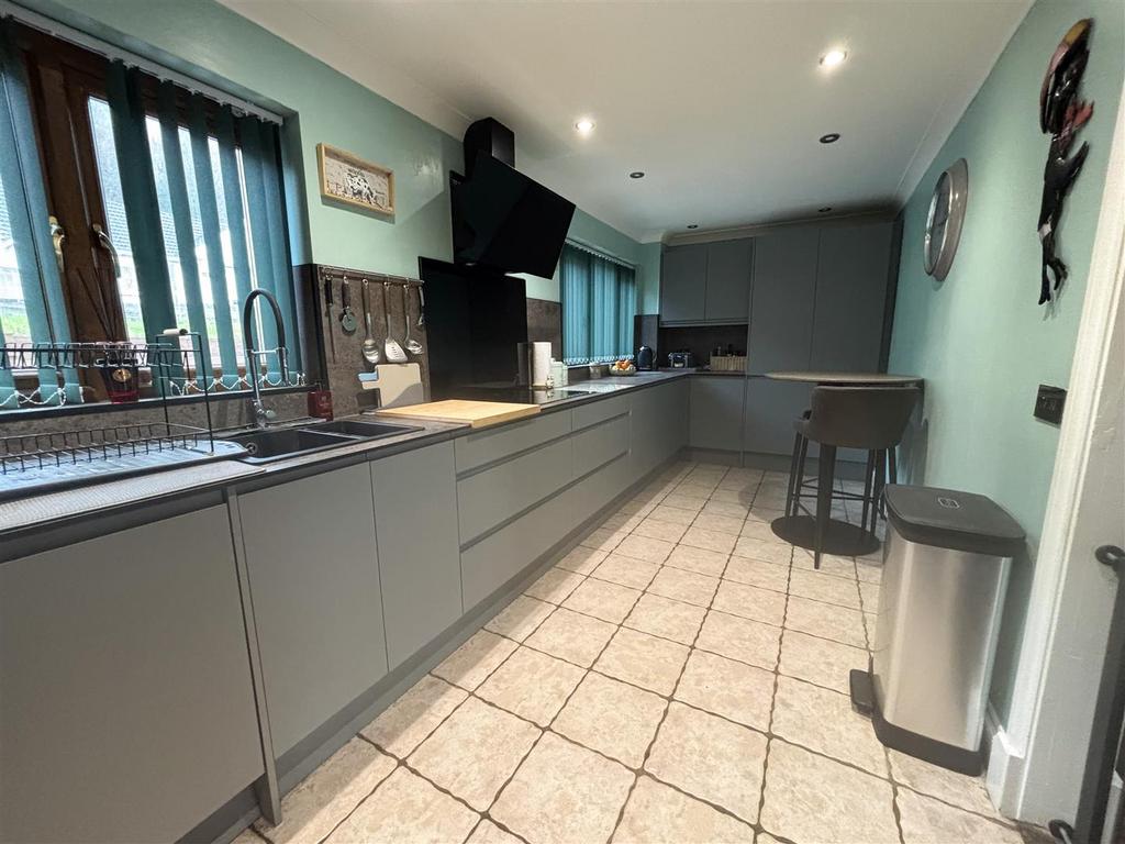Modern kitchen