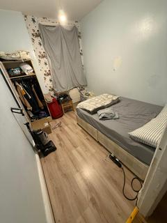 2 bedroom flat to rent, Strathmore Crescent, Newcastle upon Tyne NE4