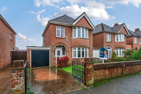 3 bedroom detached house for sale - Margam Avenue, Southampton SO19