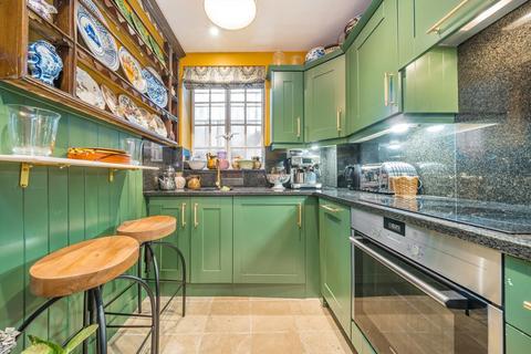 1 bedroom flat for sale, Chelsea Manor Gardens, London SW3