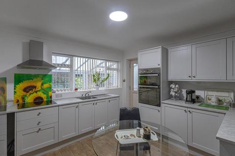 2 bedroom detached bungalow for sale, Station Road, Weaverham, CW8