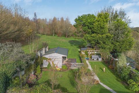 undefined, Trekenner, Launceston