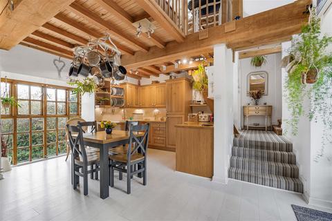 undefined, Trekenner, Launceston