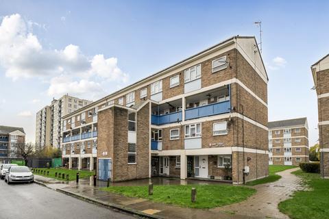 2 bedroom duplex for sale, Hunt Court, Gallery Gardens, Northolt