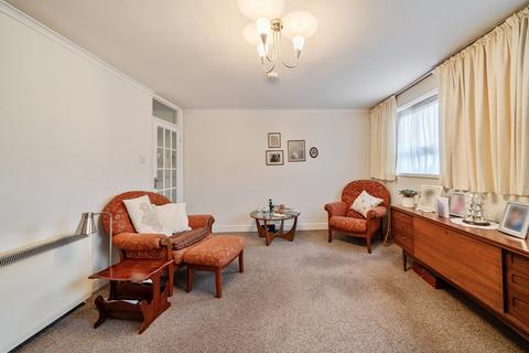 2 bedroom duplex for sale, Hunt Court, Gallery Gardens, Northolt