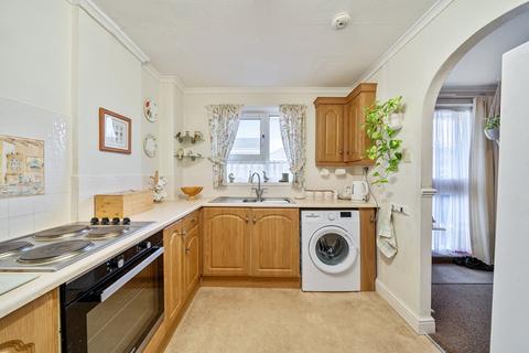 2 bedroom duplex for sale, Hunt Court, Gallery Gardens, Northolt