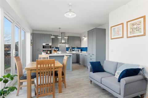 undefined, Lavender Close, Warwick