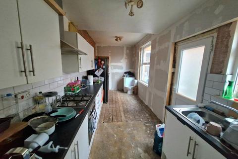 2 bedroom terraced house for sale, Euston Road, Northampton NN4