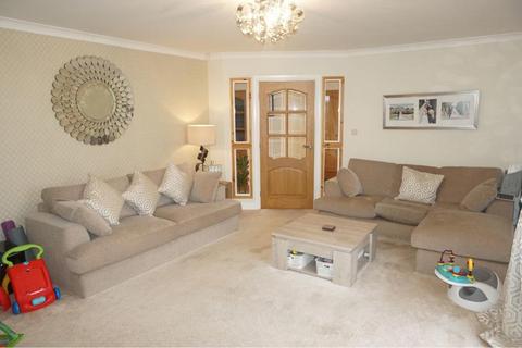 3 bedroom terraced house to rent, Barlosh Court, Ochiltree, Cumnock, East Ayrshire, KA18