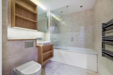 1 bedroom apartment to rent, Gateway Tower, Western Gateway, London, E16
