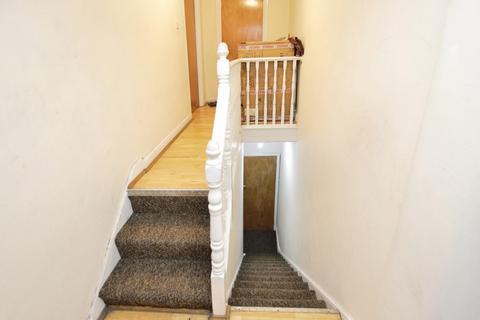 undefined, Second Avenue, Manor Park