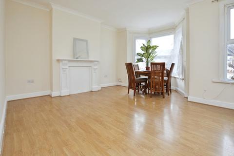 undefined, Second Avenue, Manor Park