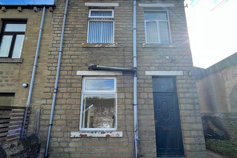 2 bedroom end of terrace house to rent, Springdale Street, Huddersfield HD1