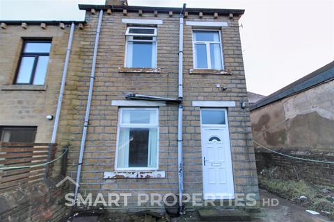 2 bedroom end of terrace house to rent, Springdale Street, Huddersfield HD1