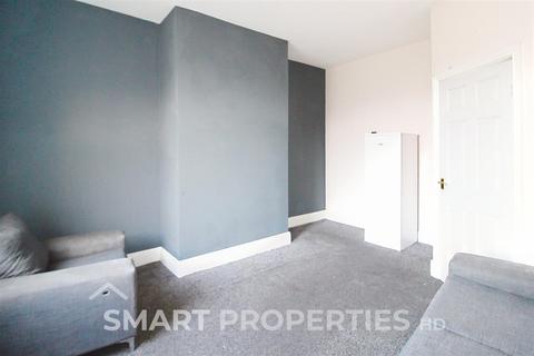 2 bedroom end of terrace house to rent, Springdale Street, Huddersfield HD1