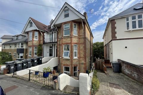 2 bedroom flat to rent, Burnaby Road, Bournemouth