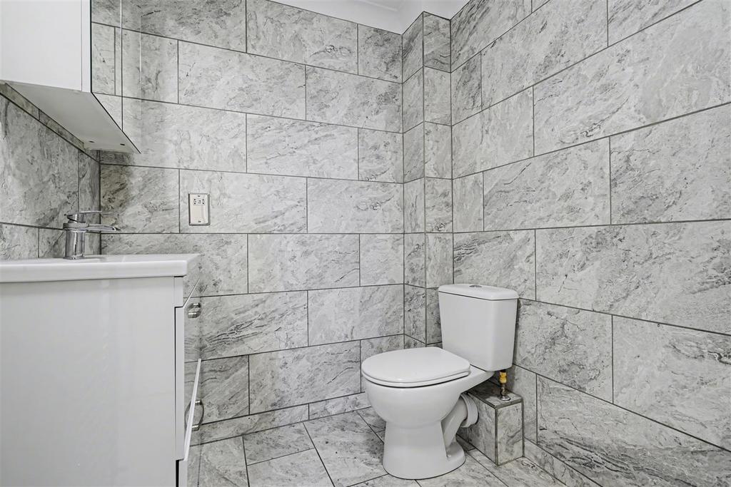 Shower Room 1 2.jpeg