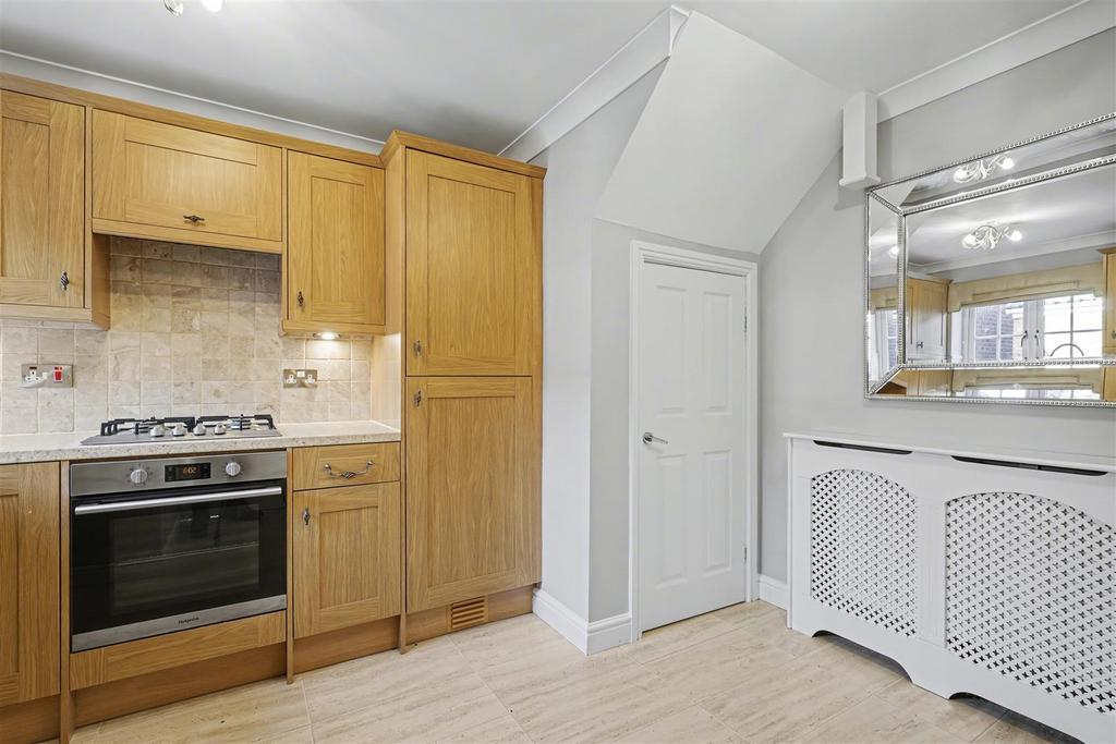 Kitchen 1 2.jpeg