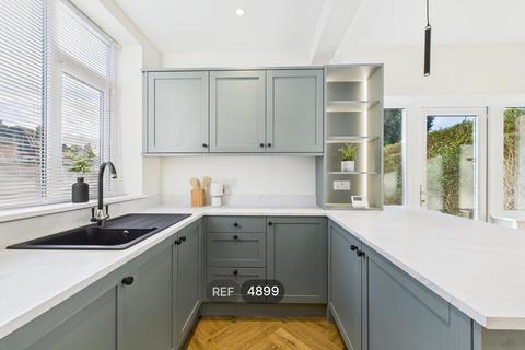 3 bedroom semi-detached house to rent, Nottingham NG5