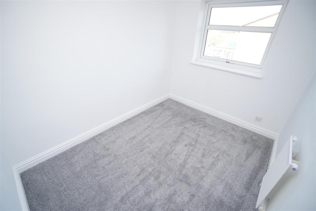 Bed 3.jpg