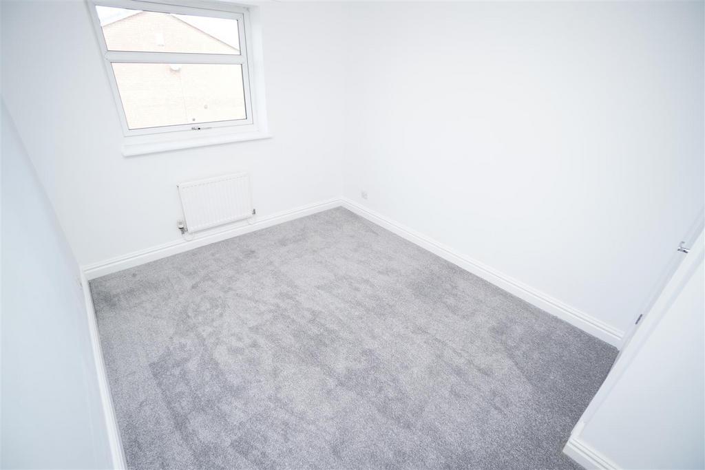 Bed 4.jpg