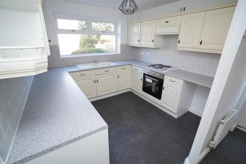 4 bedroom detached house to rent, Sandalwood, Bolton BL5