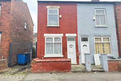 2 bedroom terraced house to rent, Agnes Street, Manchester, M19