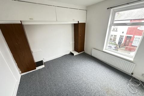 2 bedroom terraced house to rent, Agnes Street, Manchester, M19
