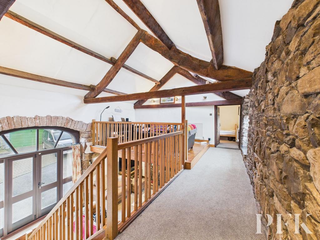 Mezzanine Landing