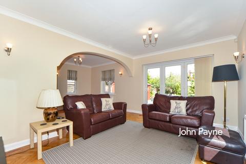 1 bedroom in a house share to rent, Mottingham Road London SE9