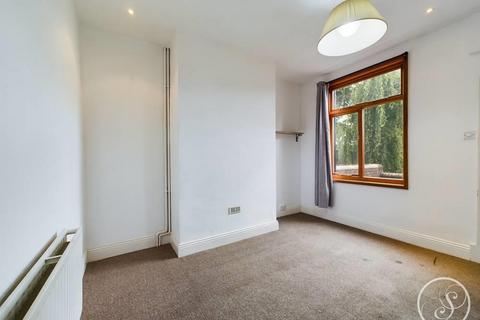 2 bedroom terraced house to rent, Greenwood Mount, Leeds