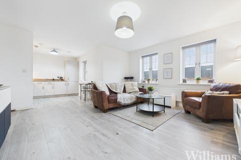 2 bedroom flat for sale, Elton Close, Aylesbury HP18