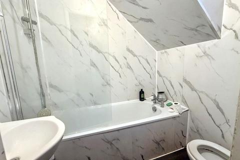 undefined, Wingrove Avenue, Fenham, Newcastle upon Tyne, Tyne and Wear, NE4 9AN