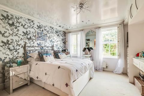 2 bedroom flat for sale, Wendover Lodge, Welwyn, AL6