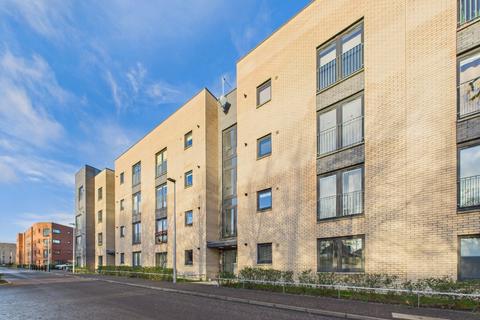 2 bedroom flat to rent, Niddrie Mains Road, Niddrie, Edinburgh, EH16