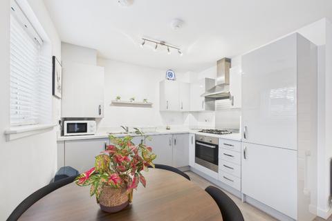 2 bedroom flat to rent, Niddrie Mains Road, Niddrie, Edinburgh, EH16