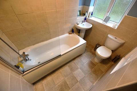 1 bedroom flat to rent, 160 Otley Road Flat 2