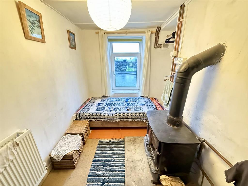 Sitting room/ground floor bedroom