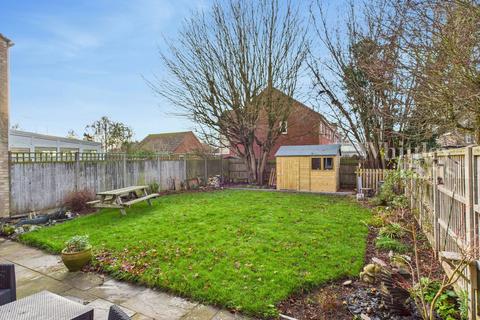 undefined, De Morley Close, Roydon