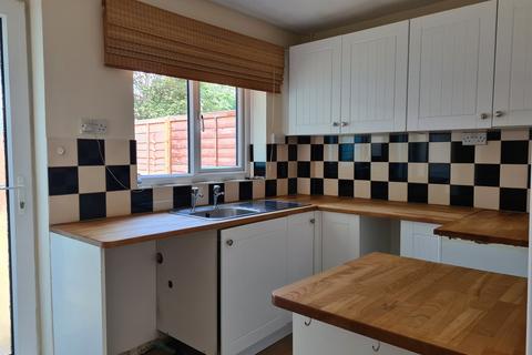 2 bedroom terraced house to rent, St Marks Court, Bridgewater, TA6