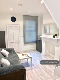 3 bedroom terraced house to rent, Gleave Road, Birmingham, B29