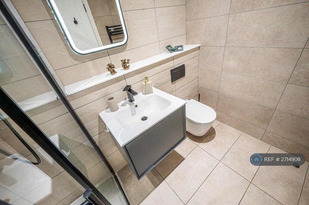 Ensuite