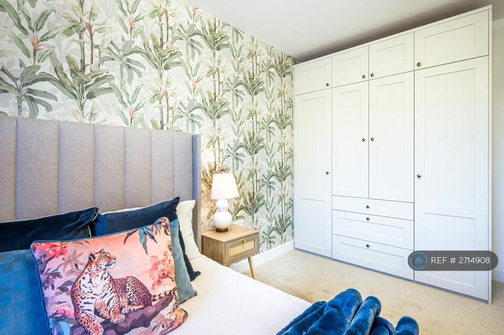 Built In Wardrobes