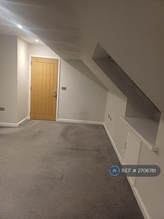 Living Area 2