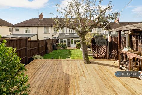 3 bedroom terraced house to rent, Littlefield Road, Edgware, HA8