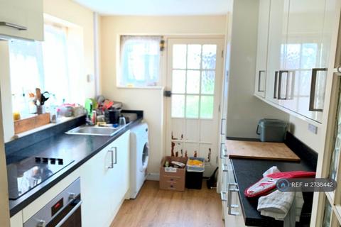 undefined, Tintern Crescent, Reading, RG1