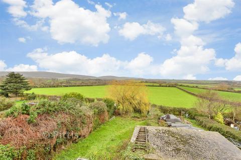 3 bedroom semi-detached house for sale, Tennyson View, Newport PO30