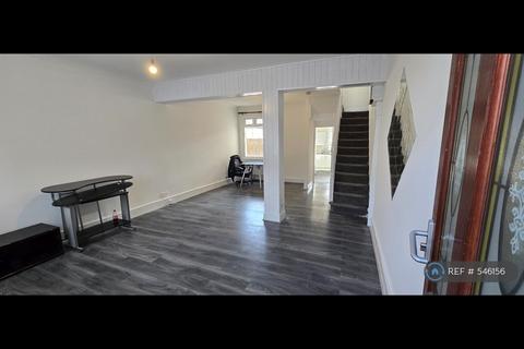 3 bedroom terraced house to rent, Croyland Road, London, N9