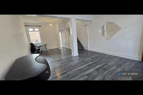 3 bedroom terraced house to rent, Croyland Road, London, N9